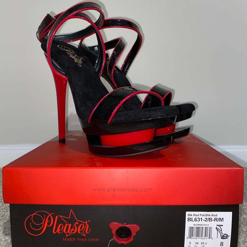 Pleaser red & black open toe platform
heels
style: Blondie-631-2
